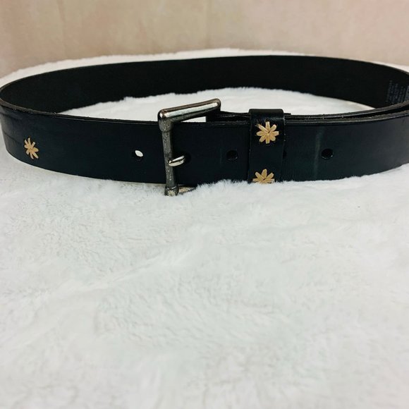 Vintage Gap Leather Black Belt with Embroidered Flowers - Picture 7 of 7